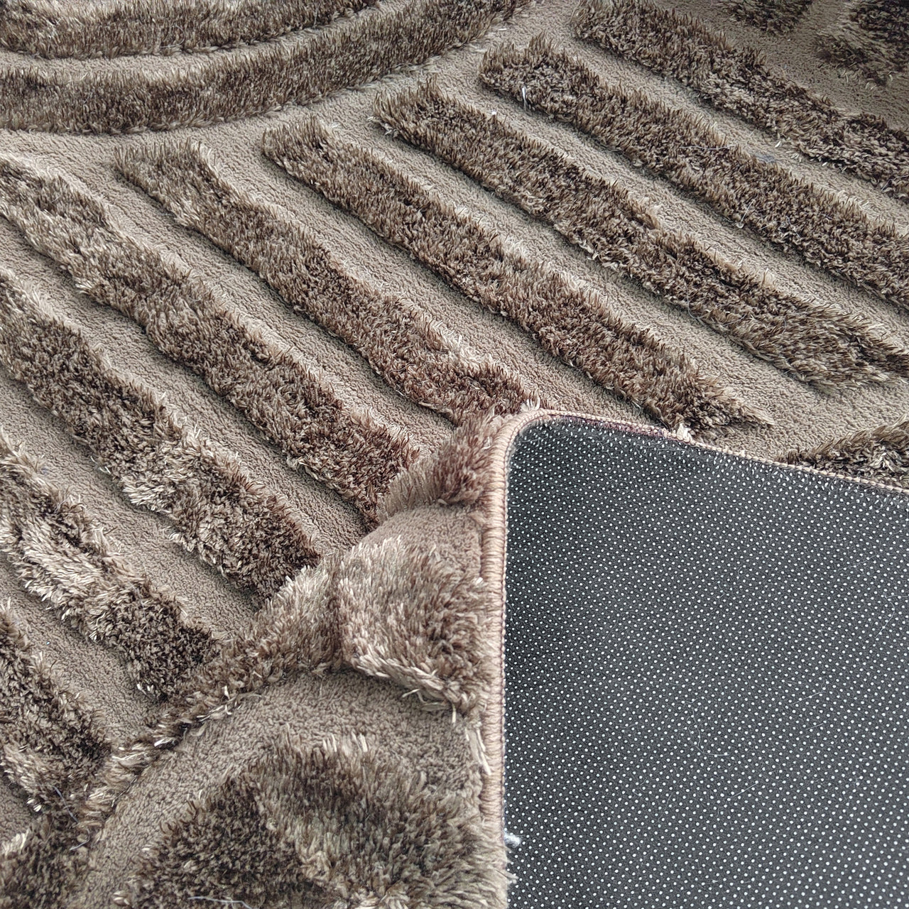 Carpet Liff dark brown 200x350