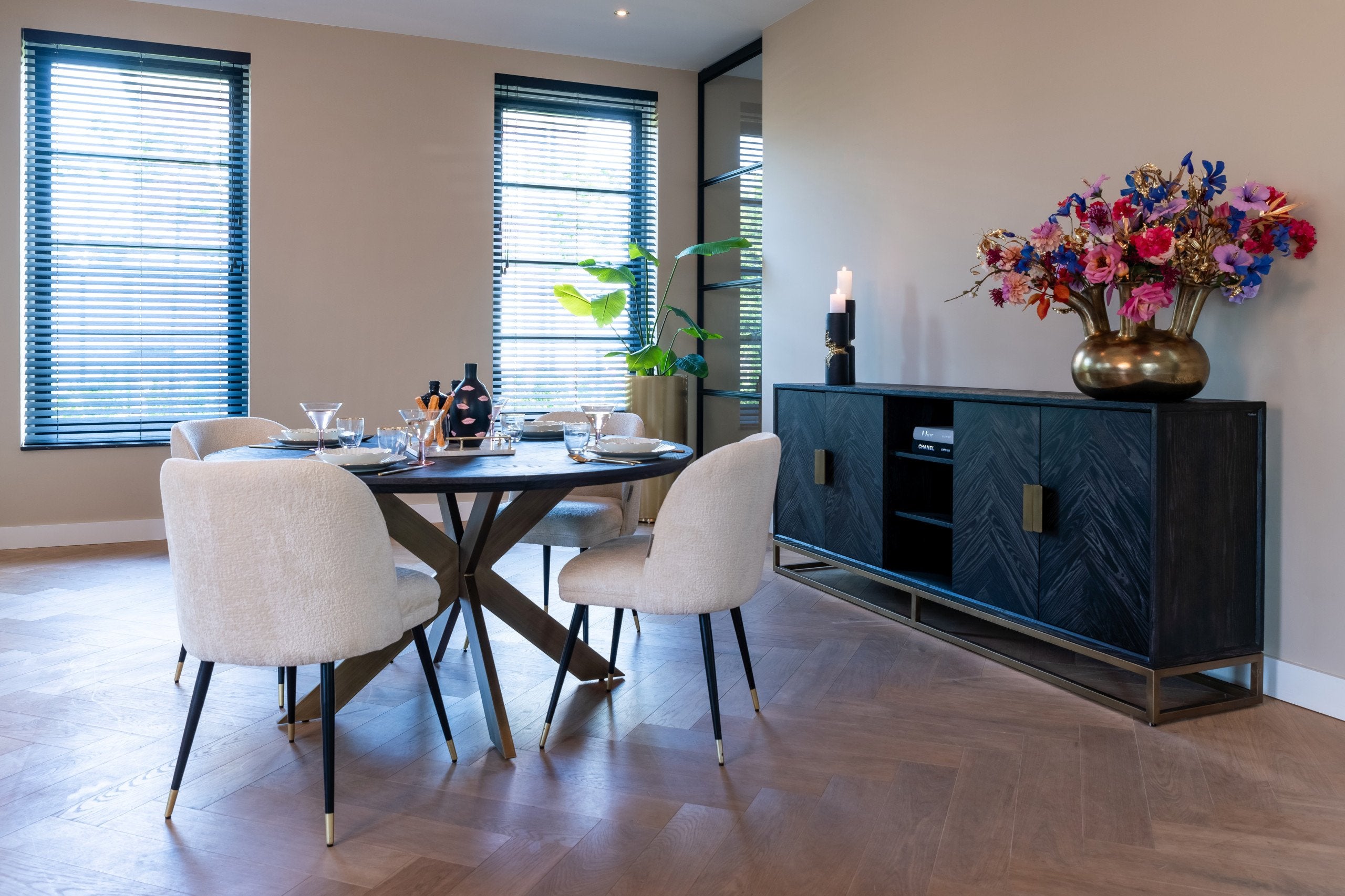 Sideboard Blackbone Messing 4-türig (Schwarz rustikal)