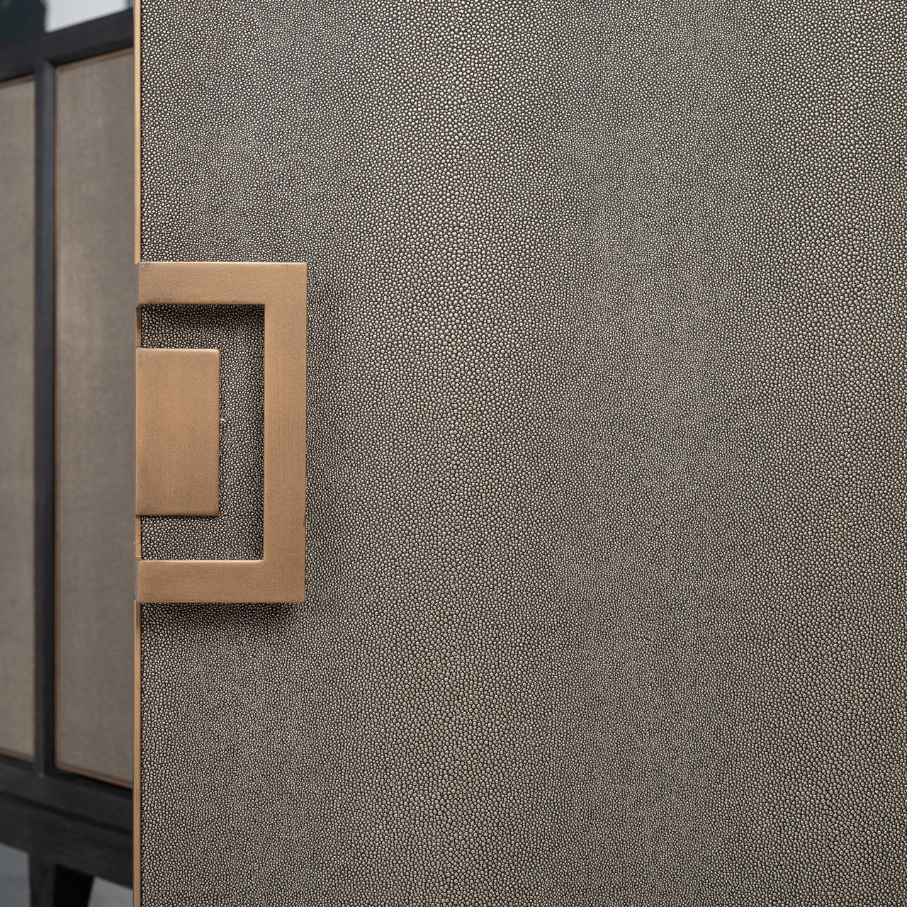 Sideboard Bloomville brass shagreen