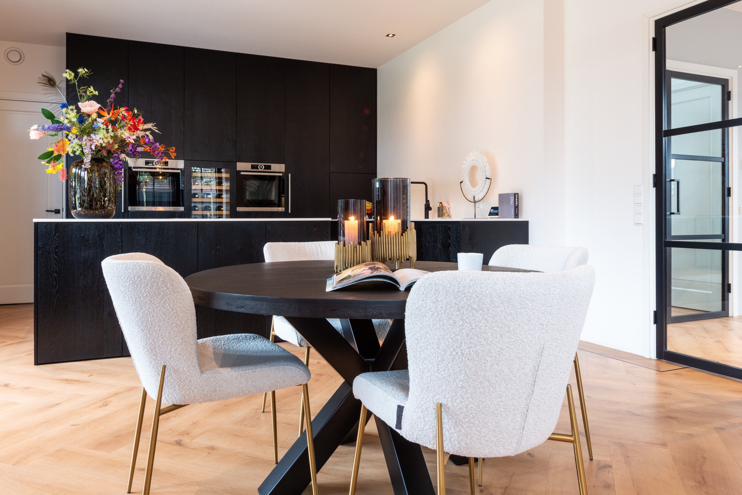 Dining chair Odessa white bouclé (Set of 2)