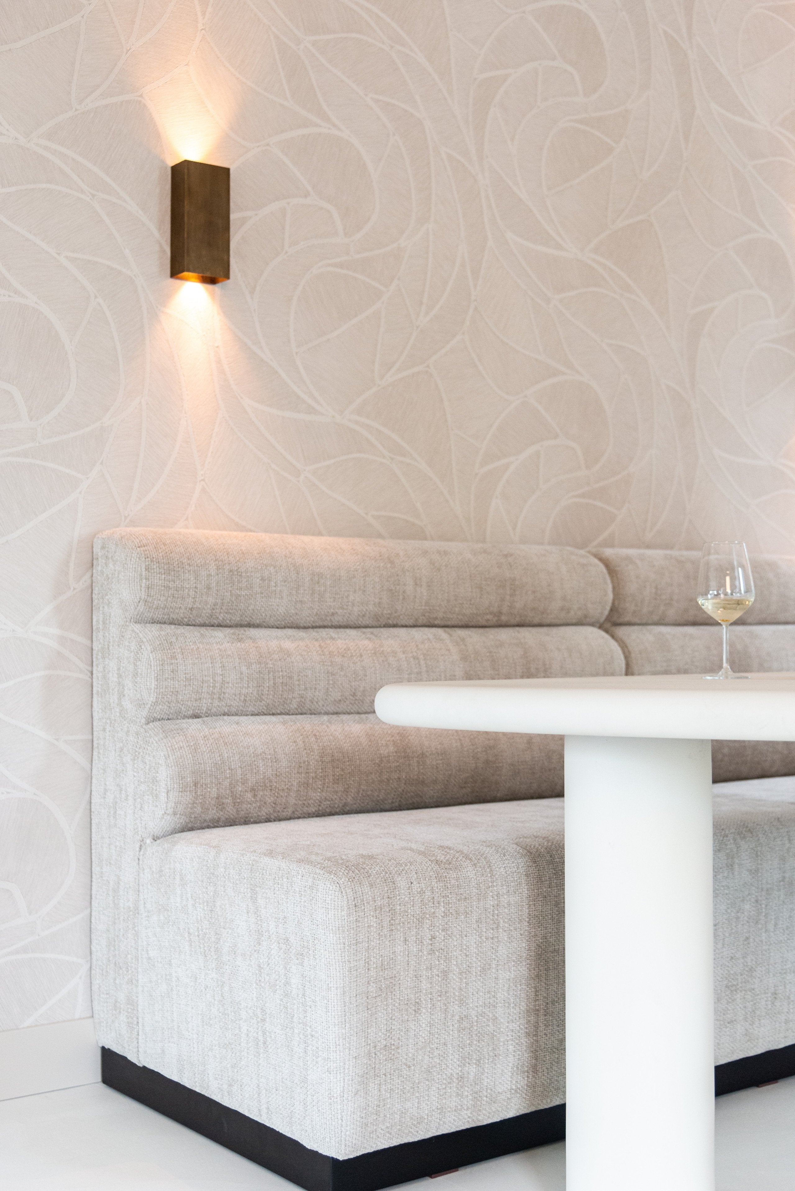 Dining table Bloomstone white 235