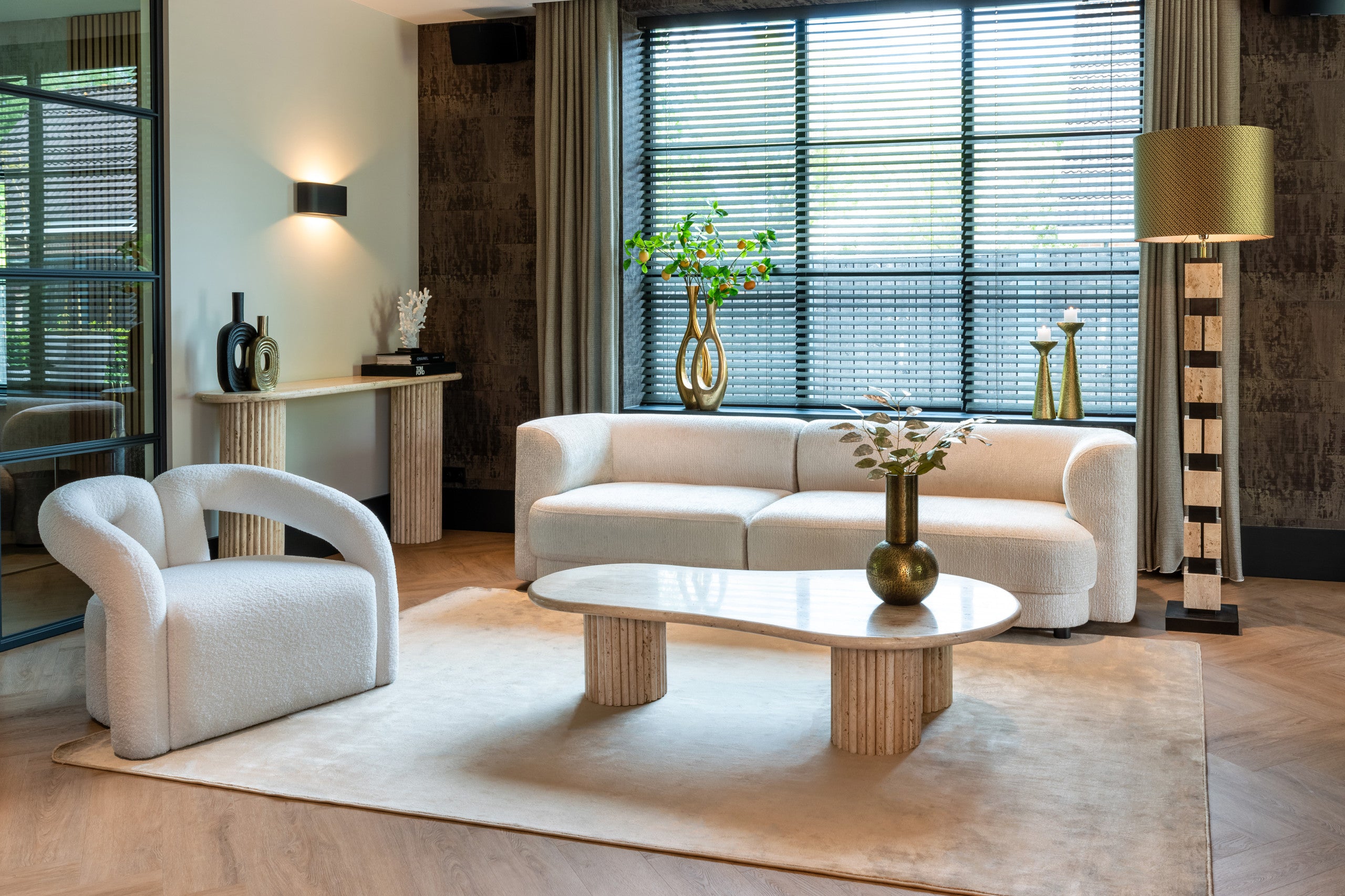 Lounge chair Dana white furry