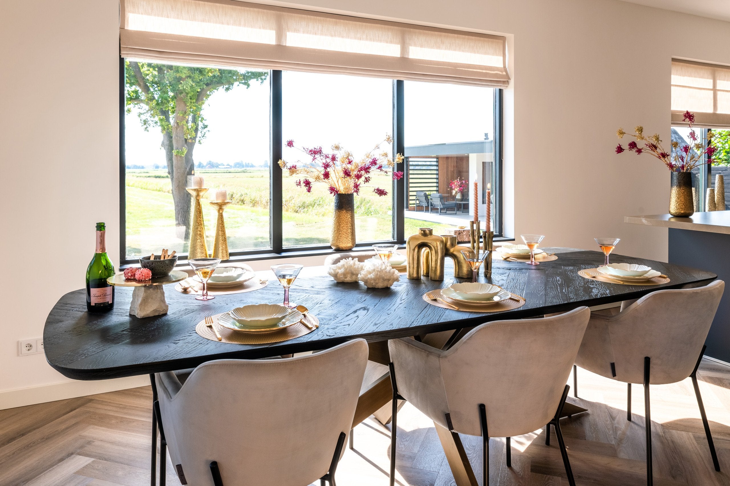 Dining table Hayley dark coffee 280