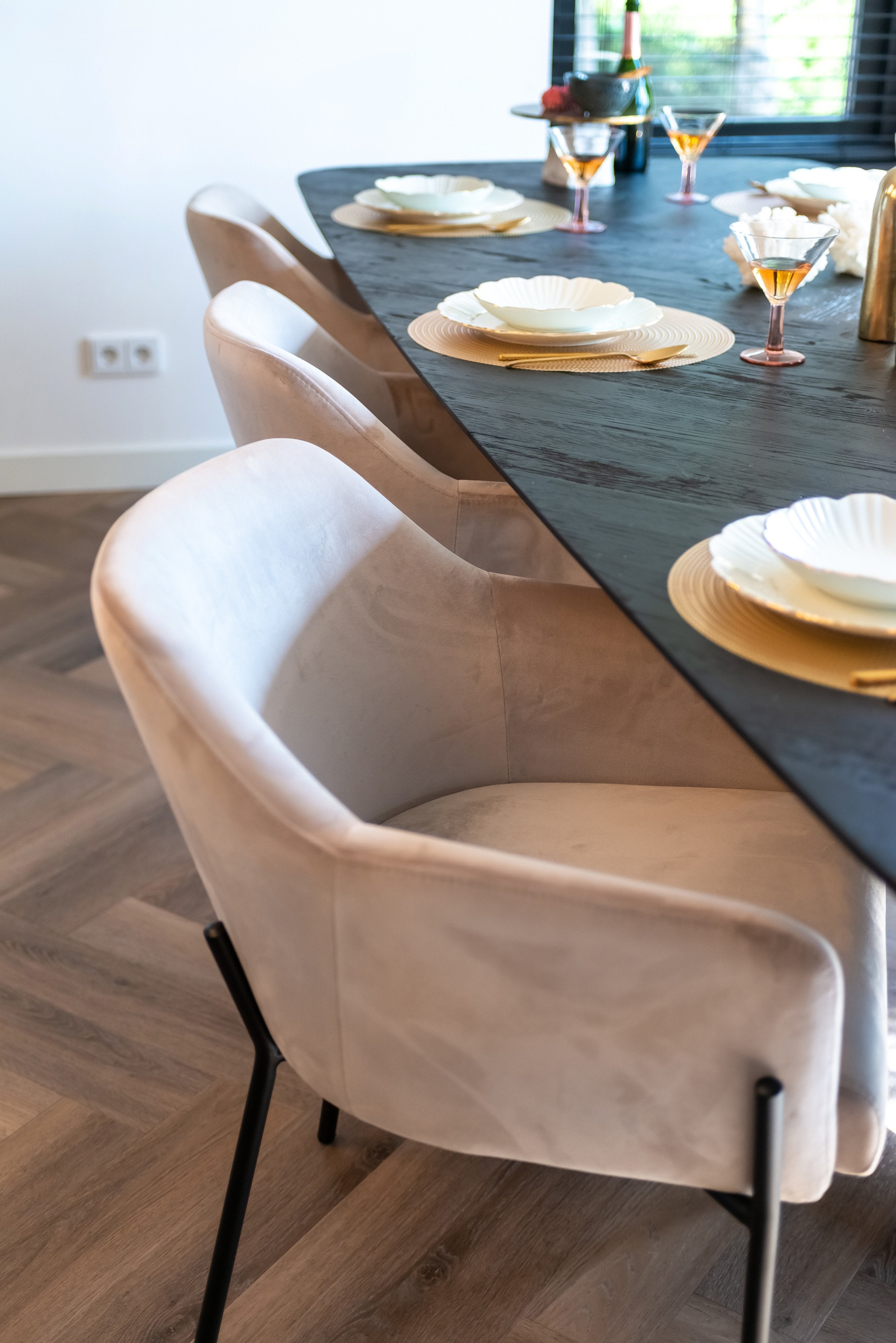Dining table Hayley dark coffee 280