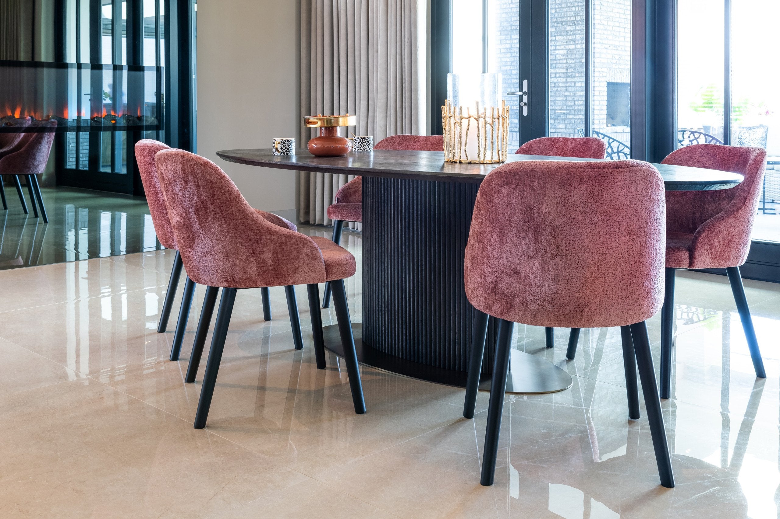 Dining table Luxor brown oval 235