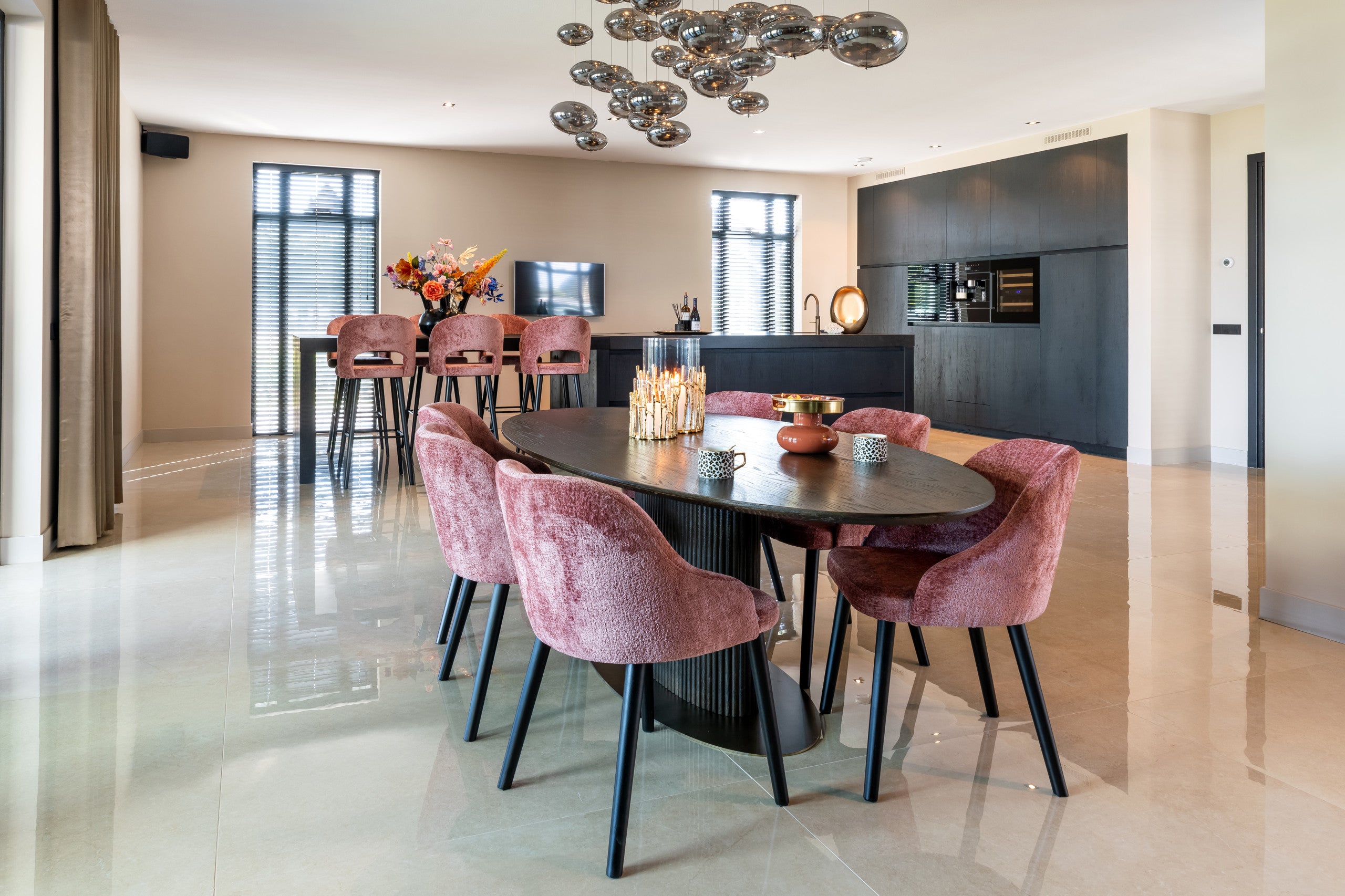 Dining table Luxor brown oval 235