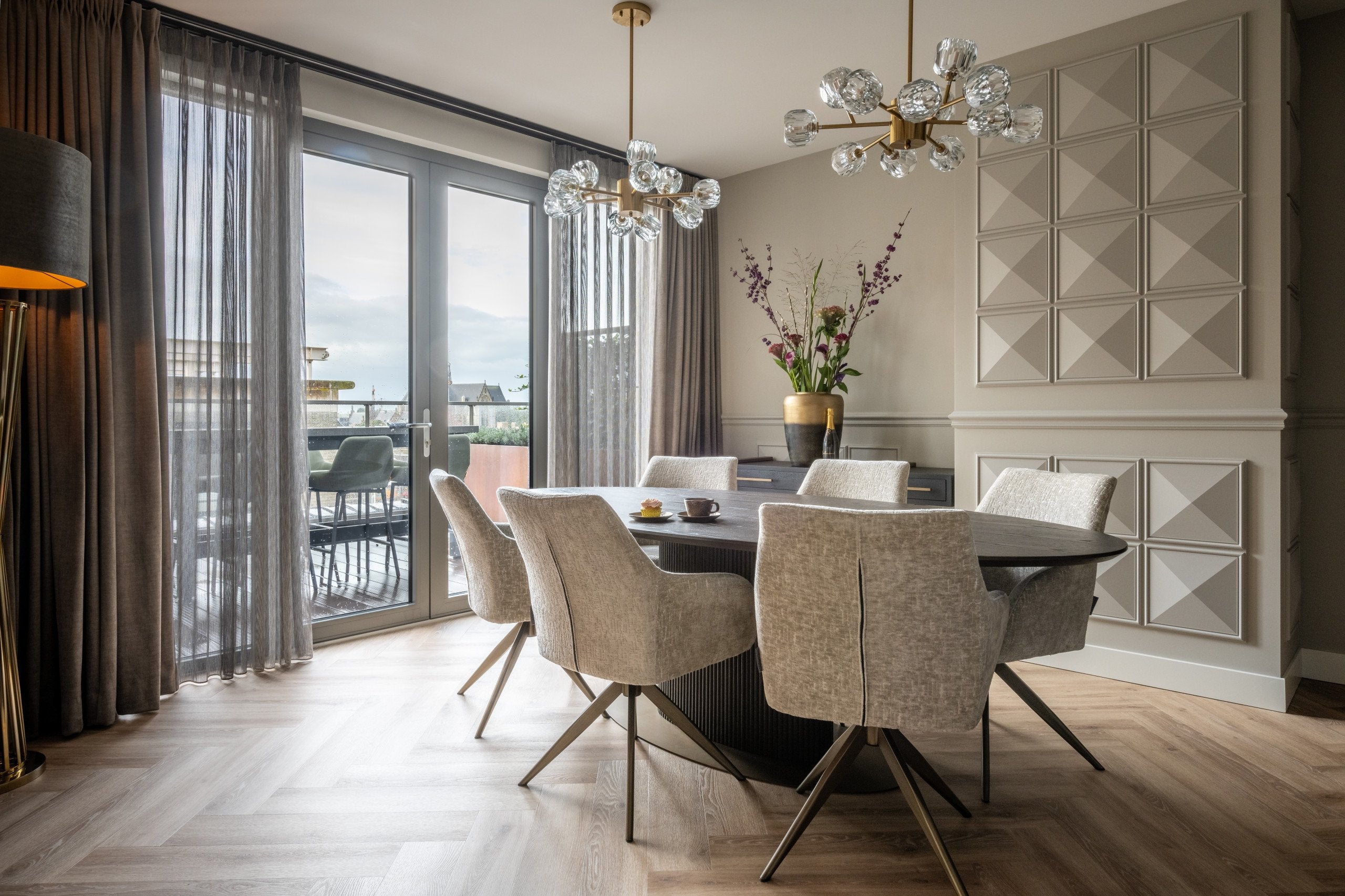 Dining table Luxor brown oval 235