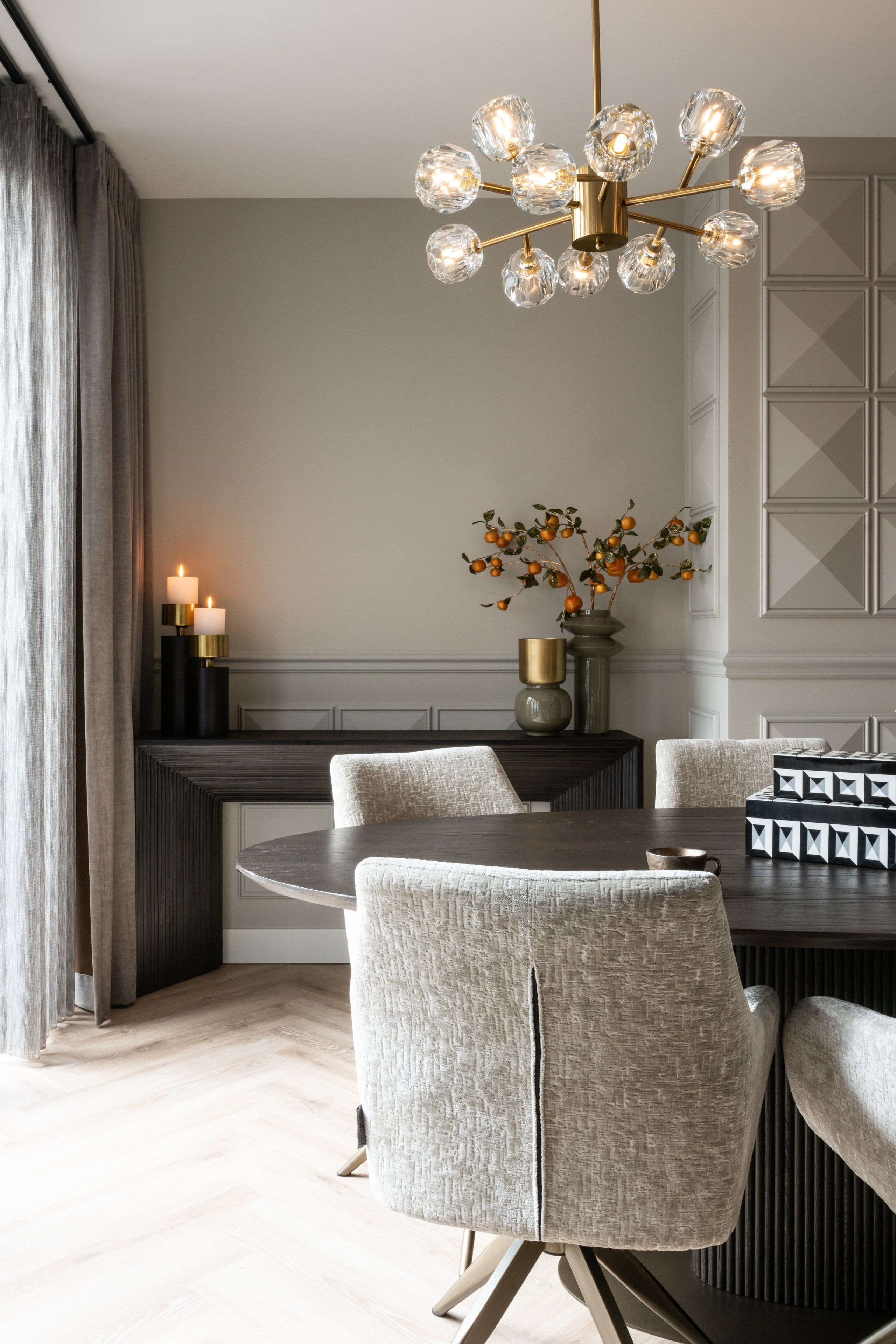 Dining table Luxor brown oval 235