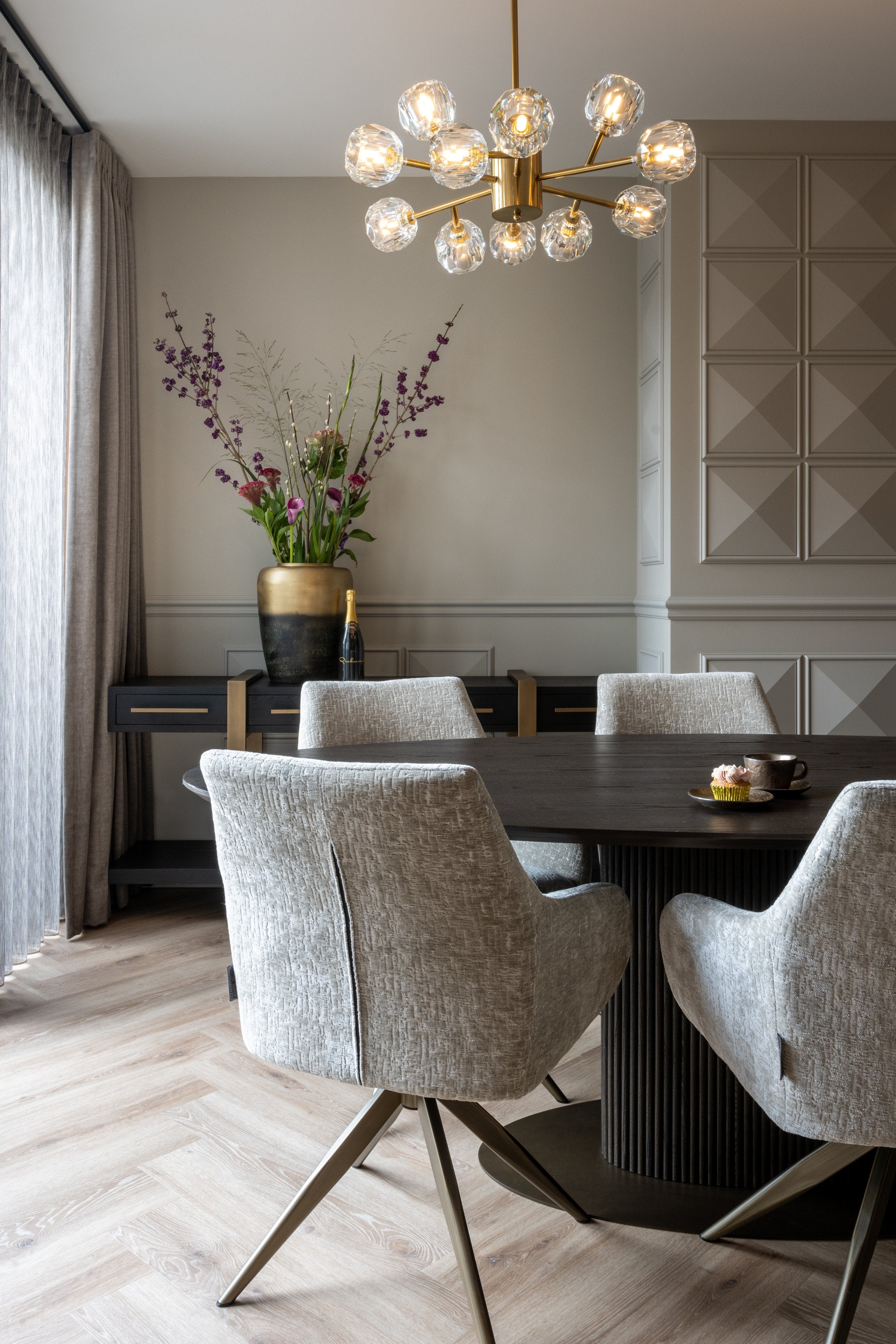 Dining table Luxor brown oval 235