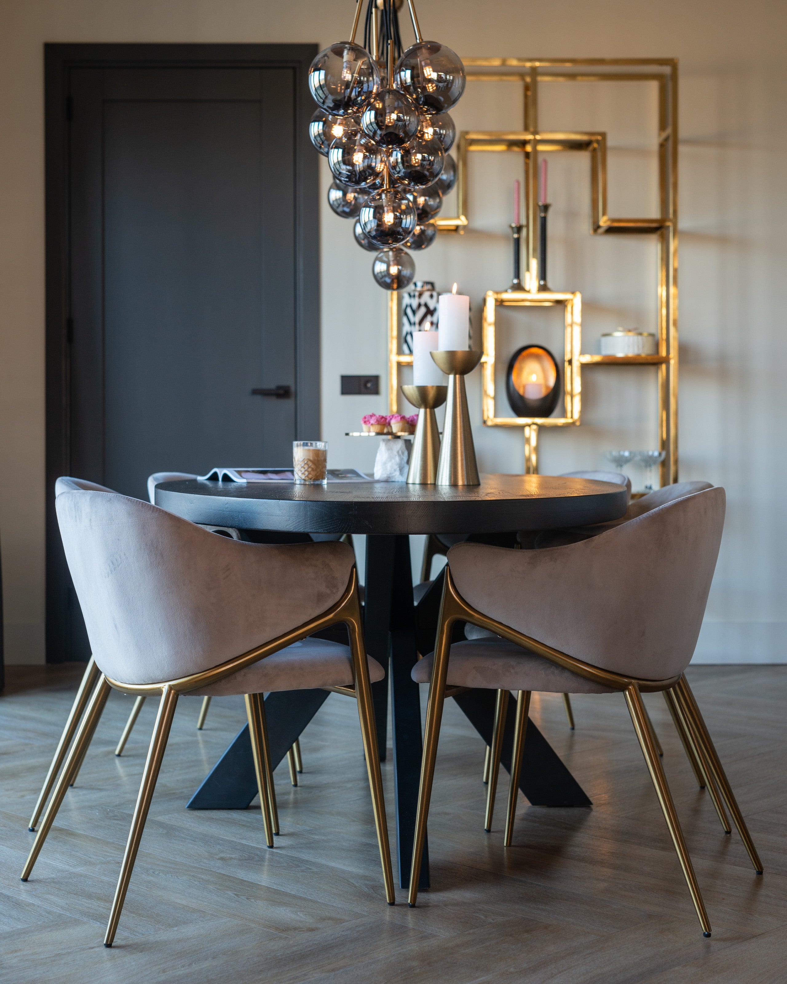 Dining chair Gwen khaki velvet fire retardant