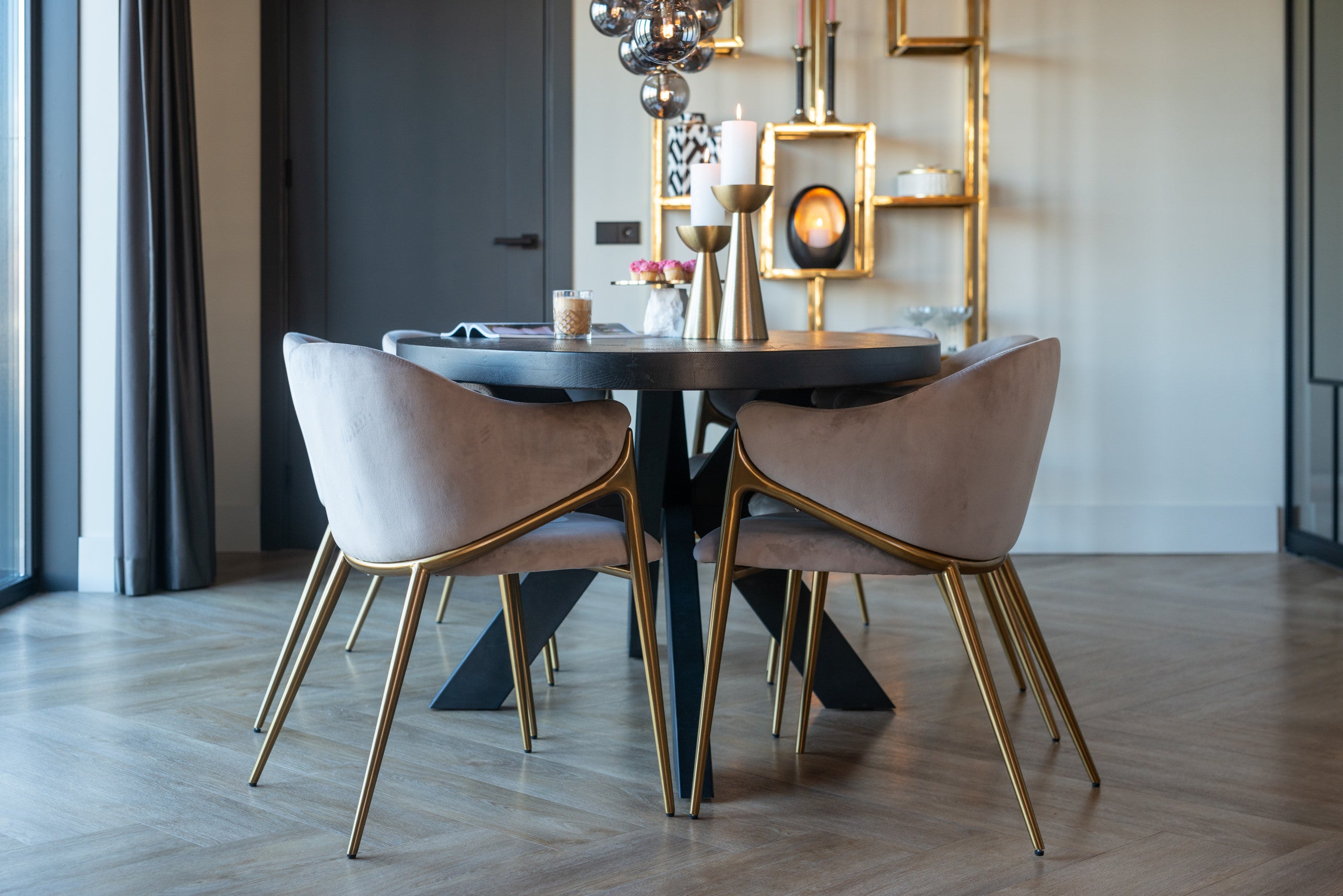 Dining chair Gwen khaki velvet fire retardant