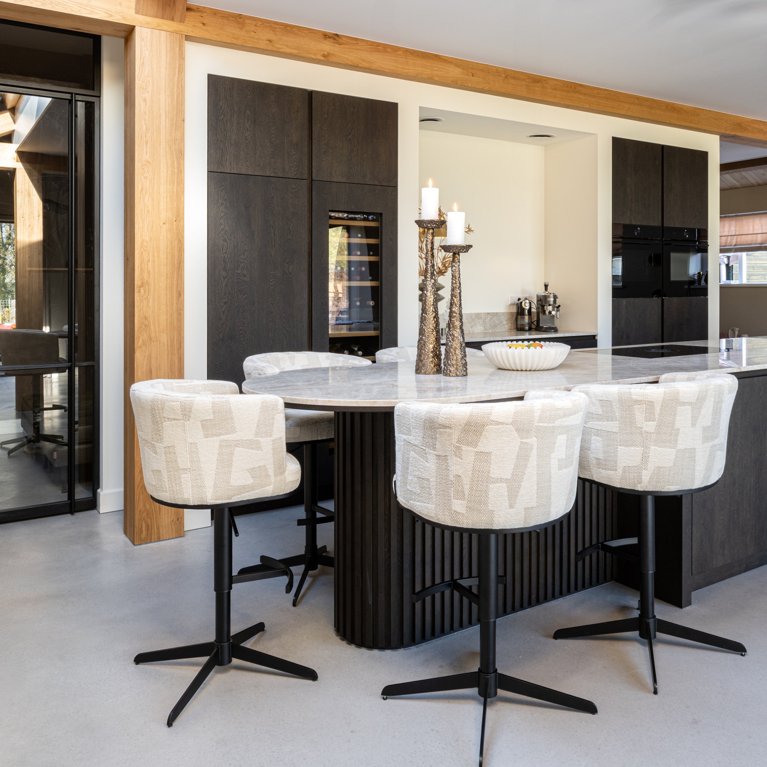Bar stool Cheyenne beige graffic swivel
