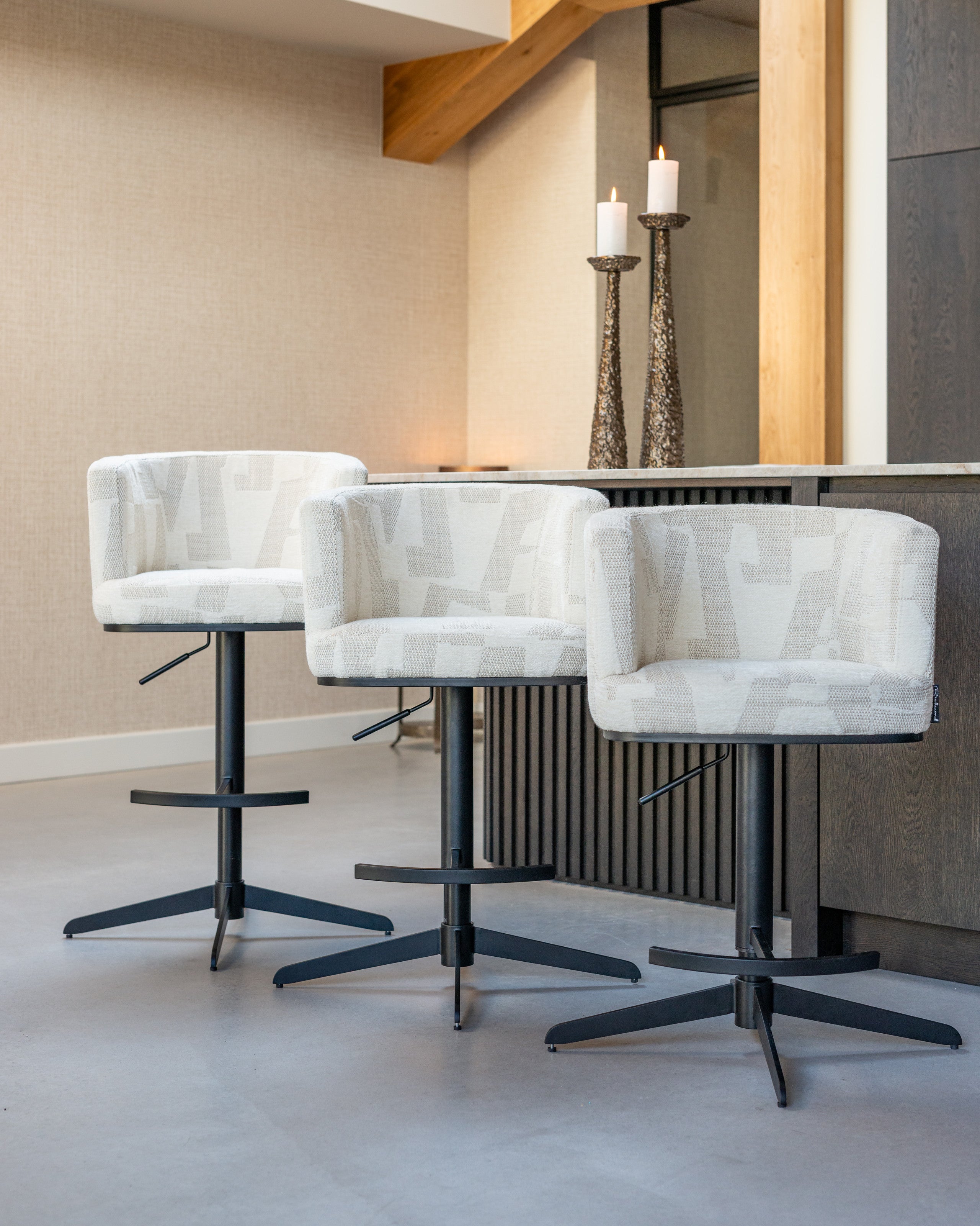 Bar stool Cheyenne beige graffic swivel