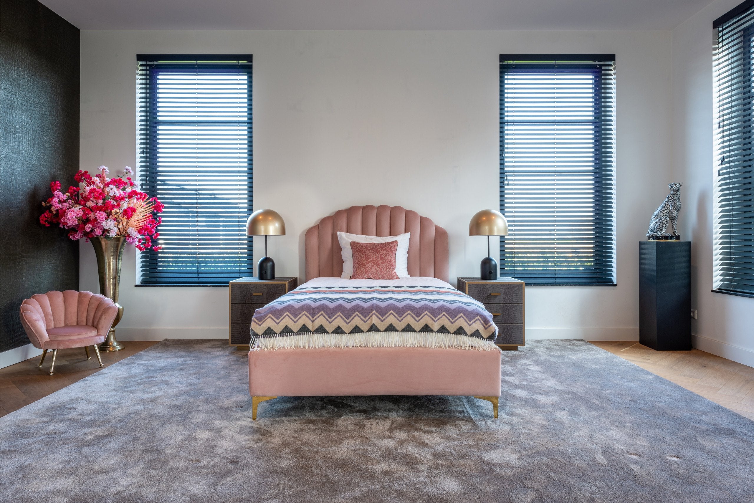 Nightstand Classio brushed gold