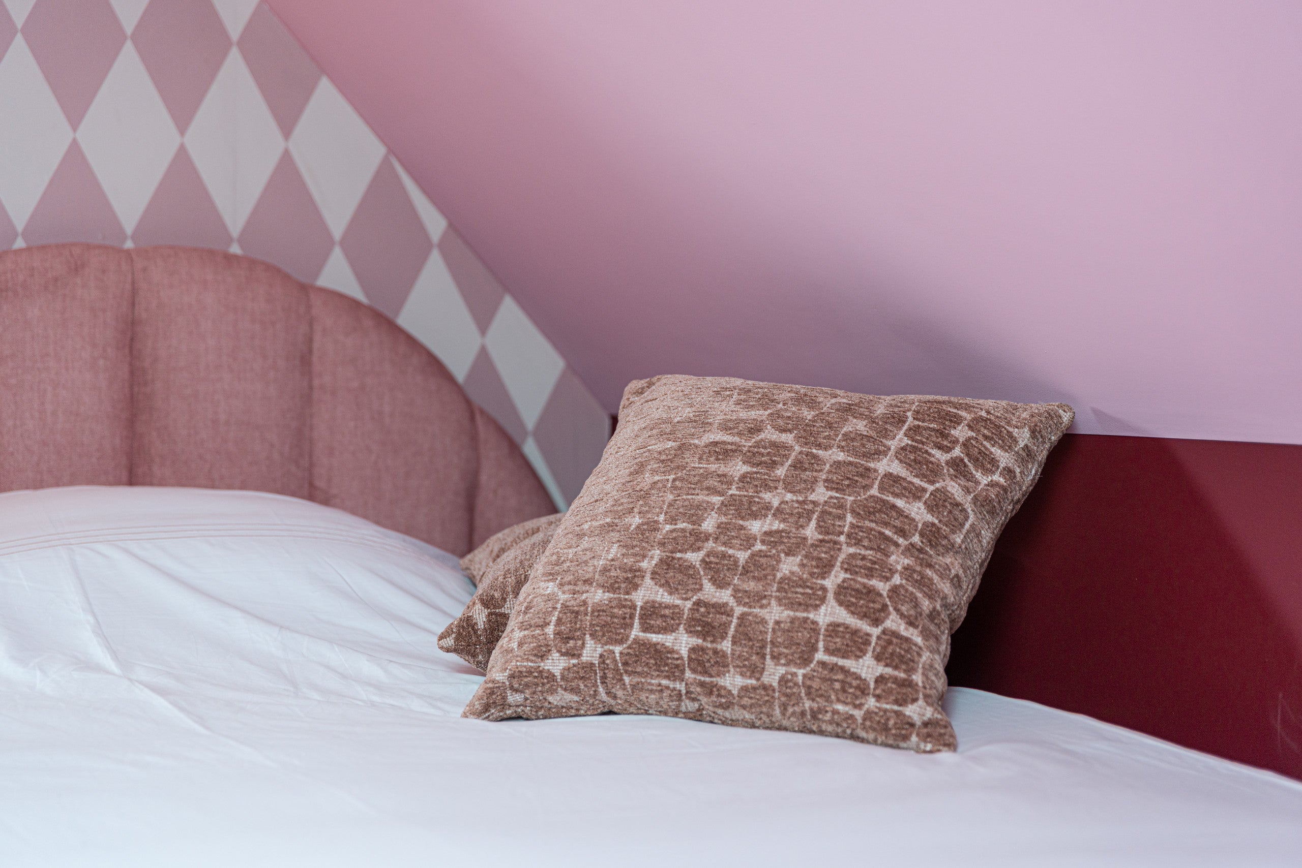 Cushion Veda pale pebble