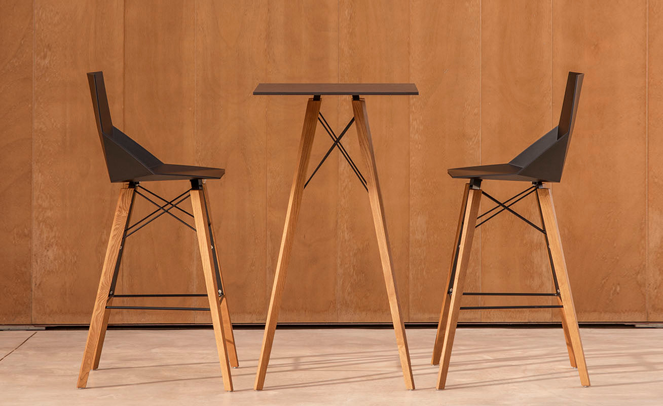 Faz - Wood Bar Stool With Arms
