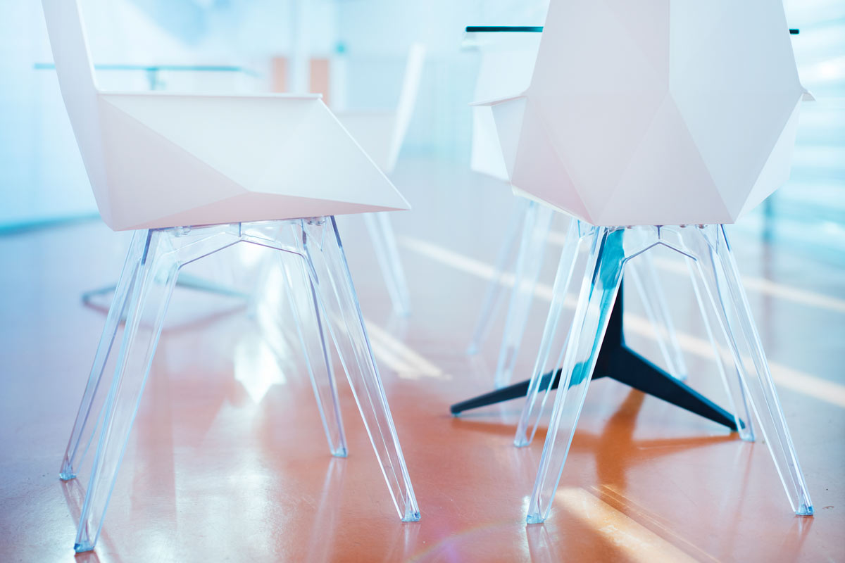 Faz - Chair With Armrest - Transparent Base