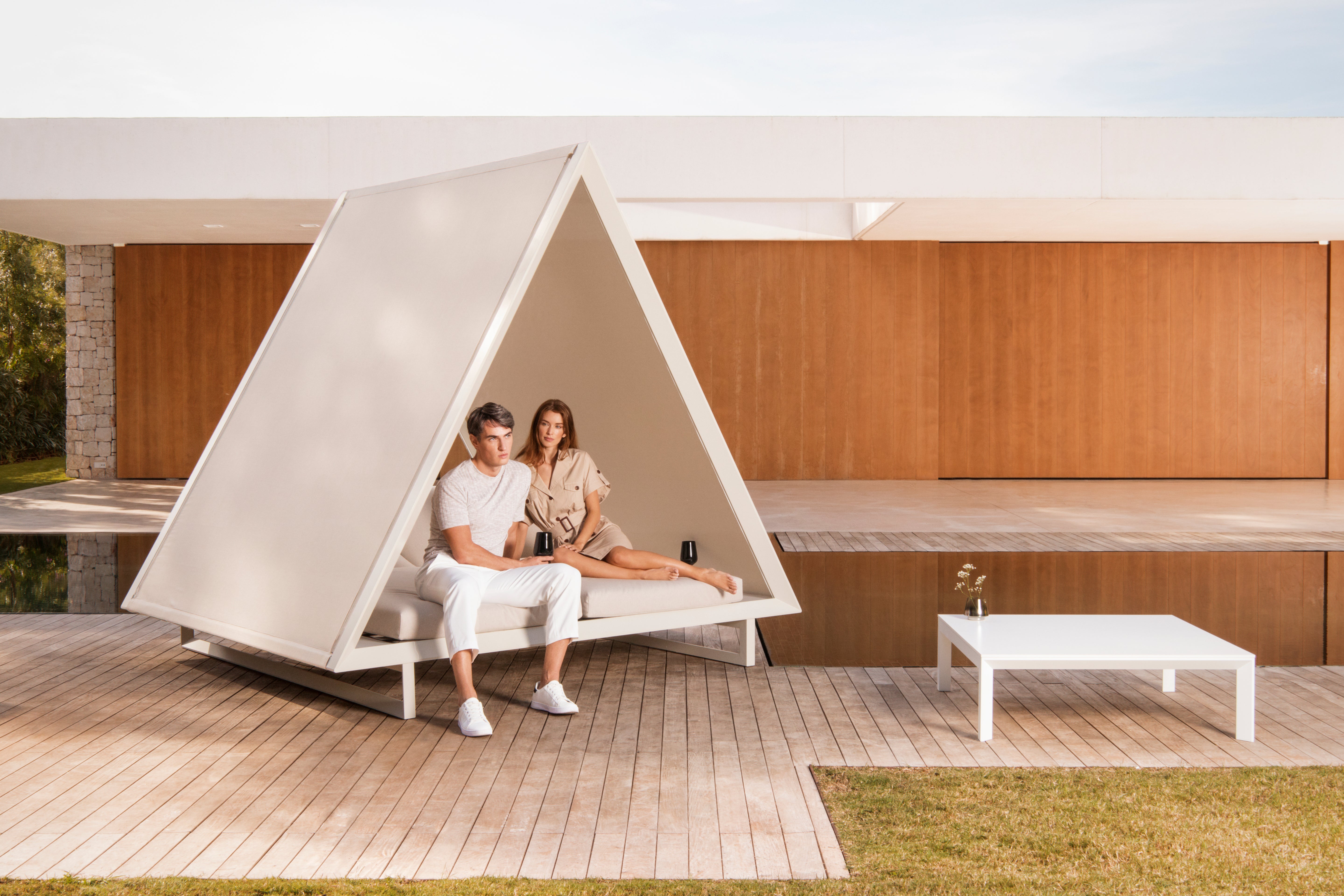 Vineyard Daybed Fabric Roof