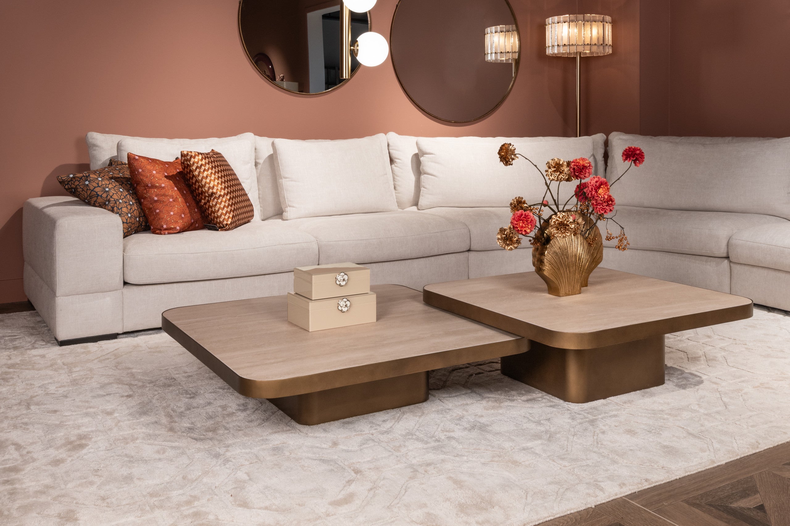 Coffee table Claridge beige 70x70 (cumulus)