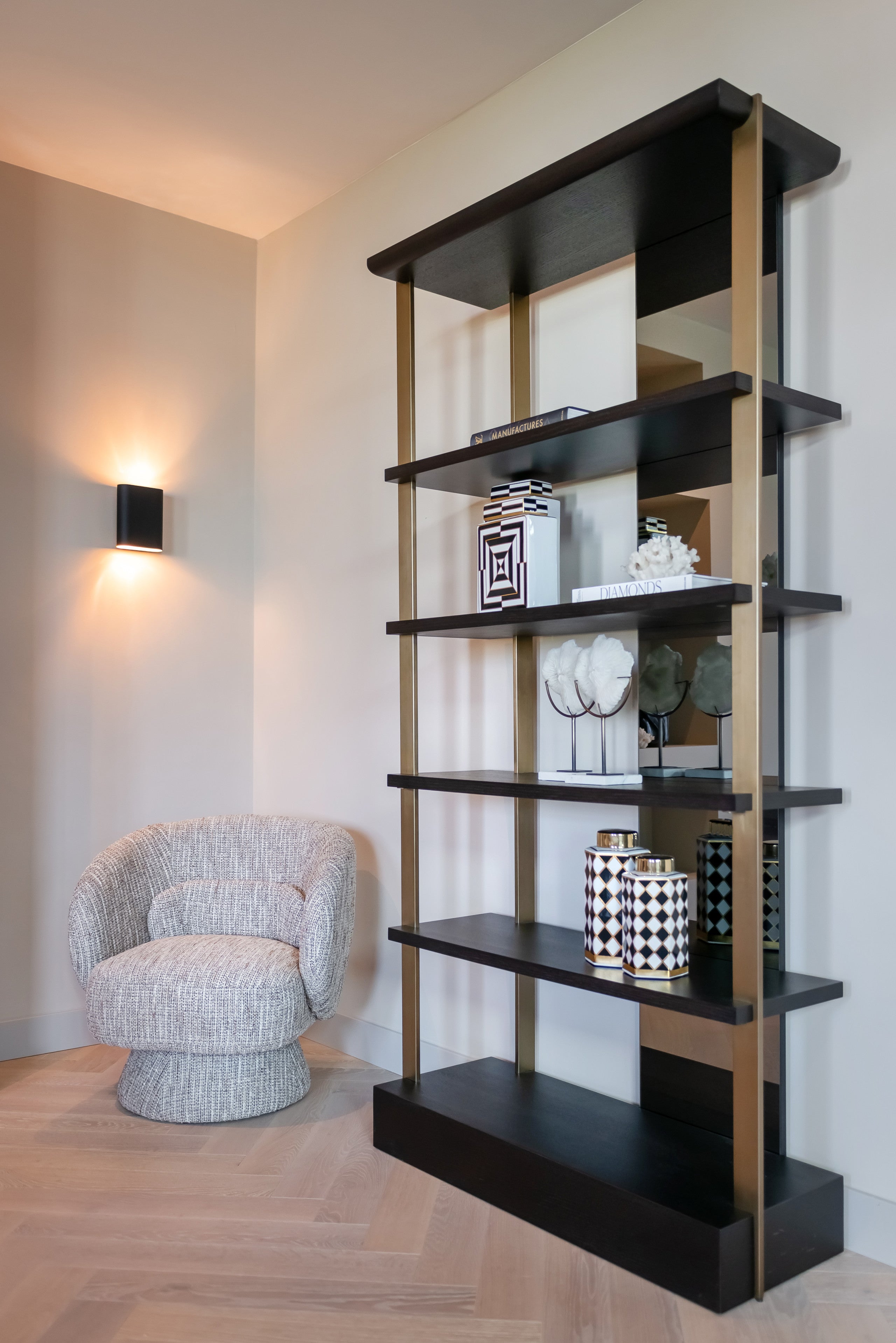 Display cabinet Alexander Jones charcoal (Rigley)