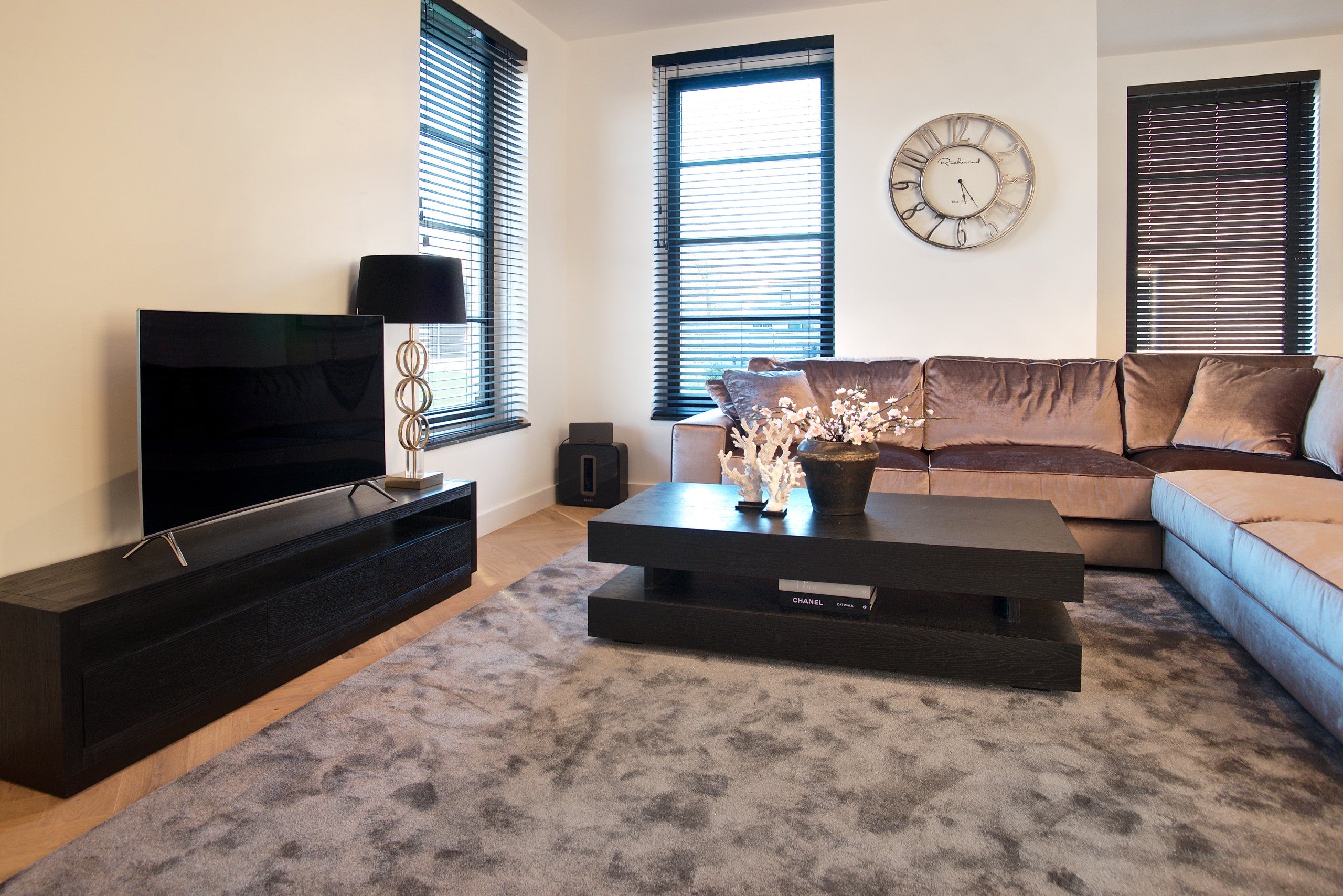 TV cabinet Oakura black
