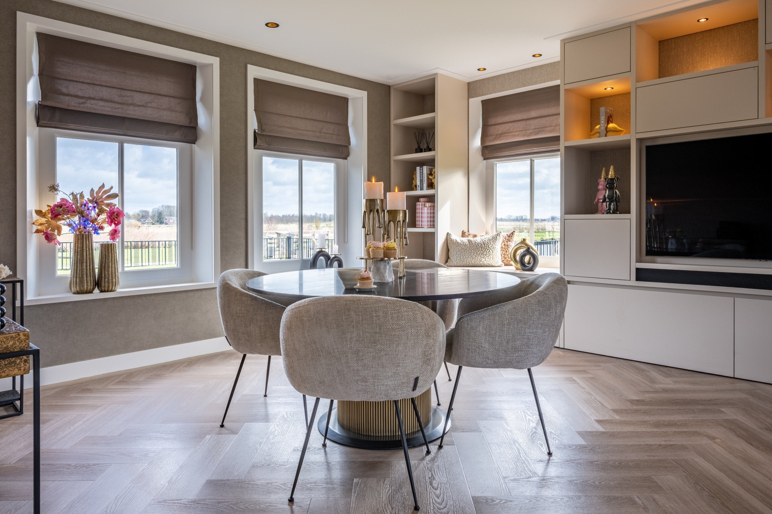 Dining table Ironville gold 140Ø