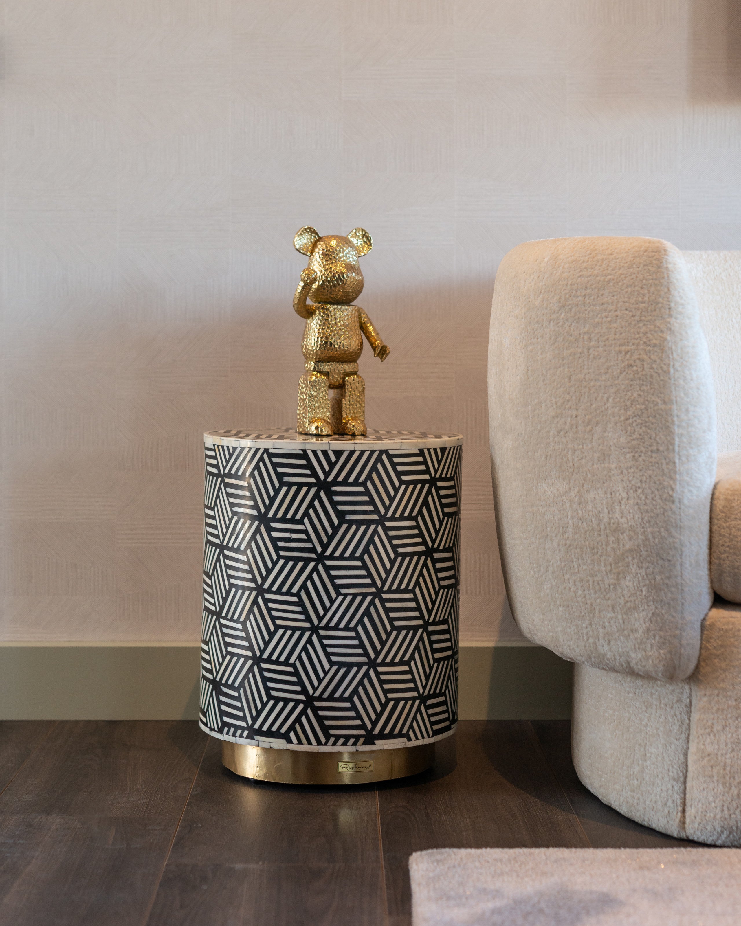 Decorative object Bear gold standing