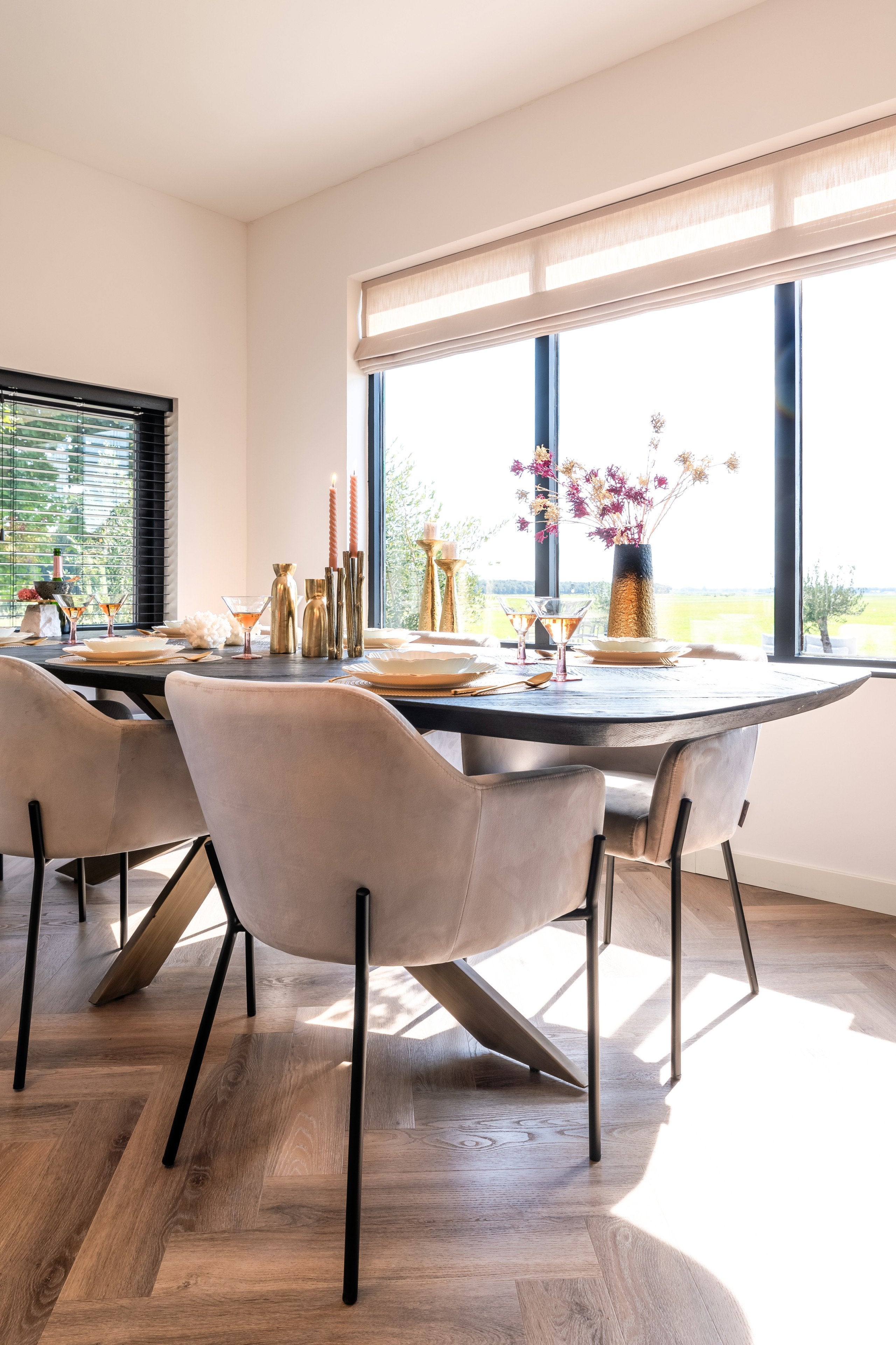 Dining table Hayley dark coffee 280