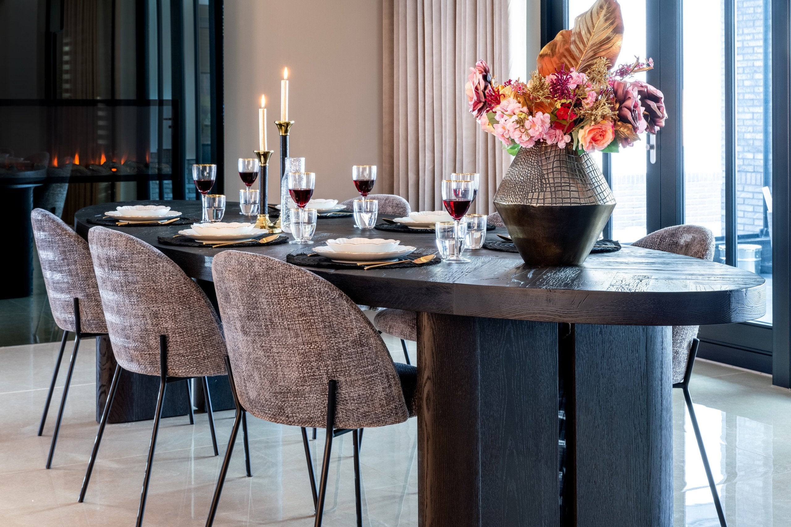 Dining table Lilly dark coffee 330