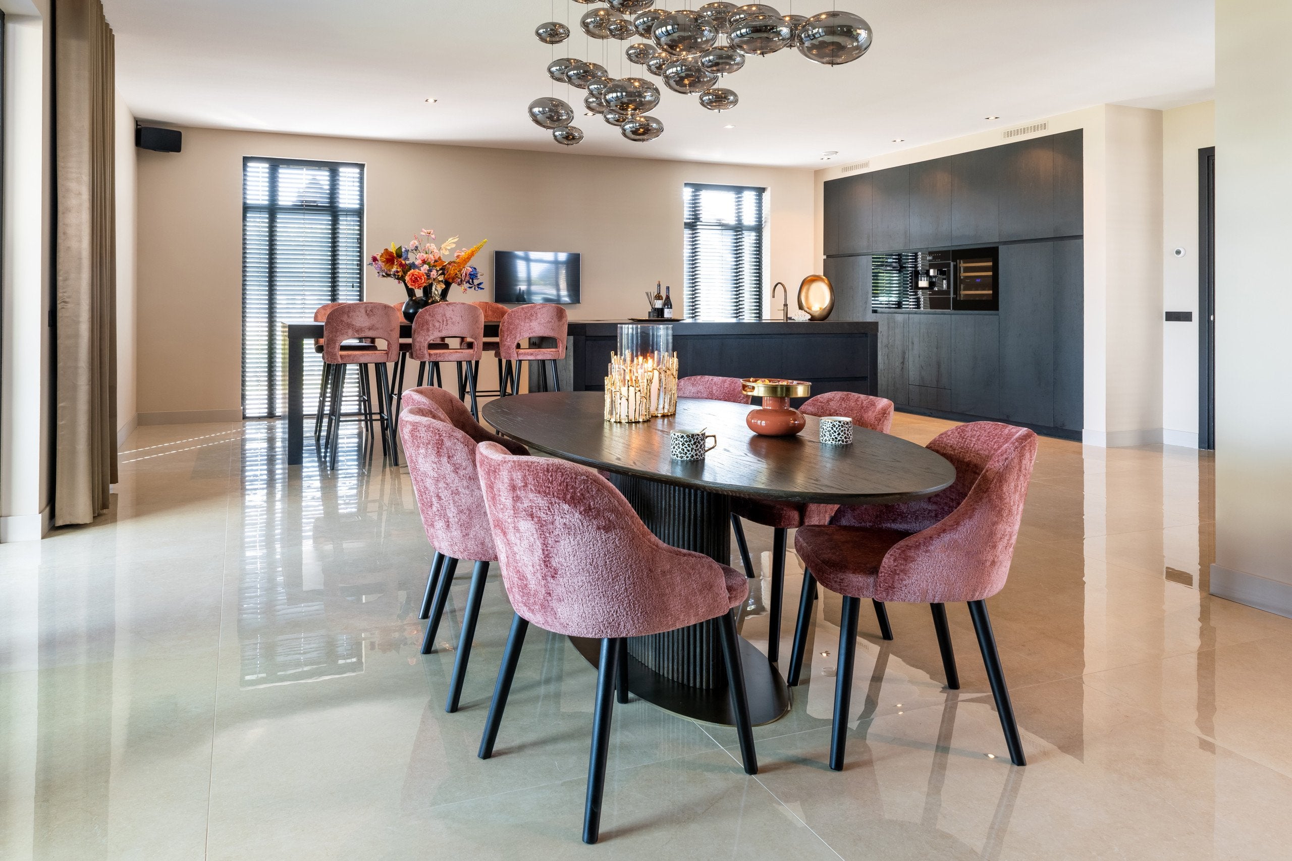 Dining table Luxor brown oval 235