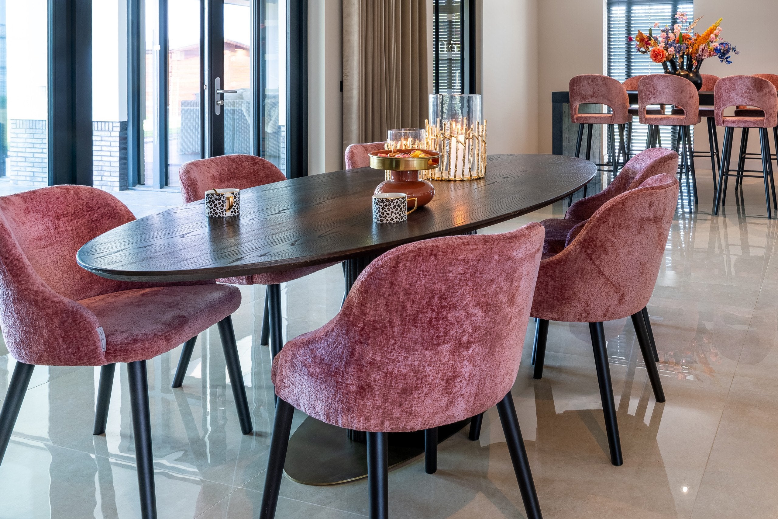 Dining table Luxor brown oval 235