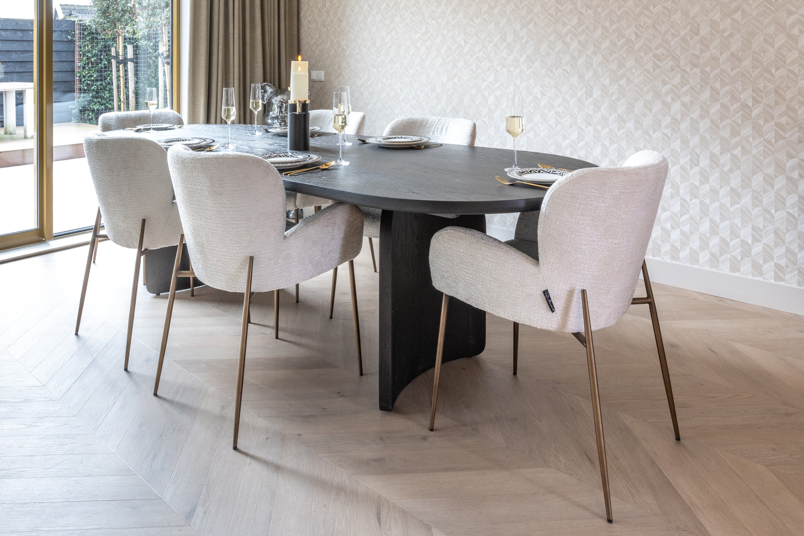 Dining table Fairmont dark coffee 270