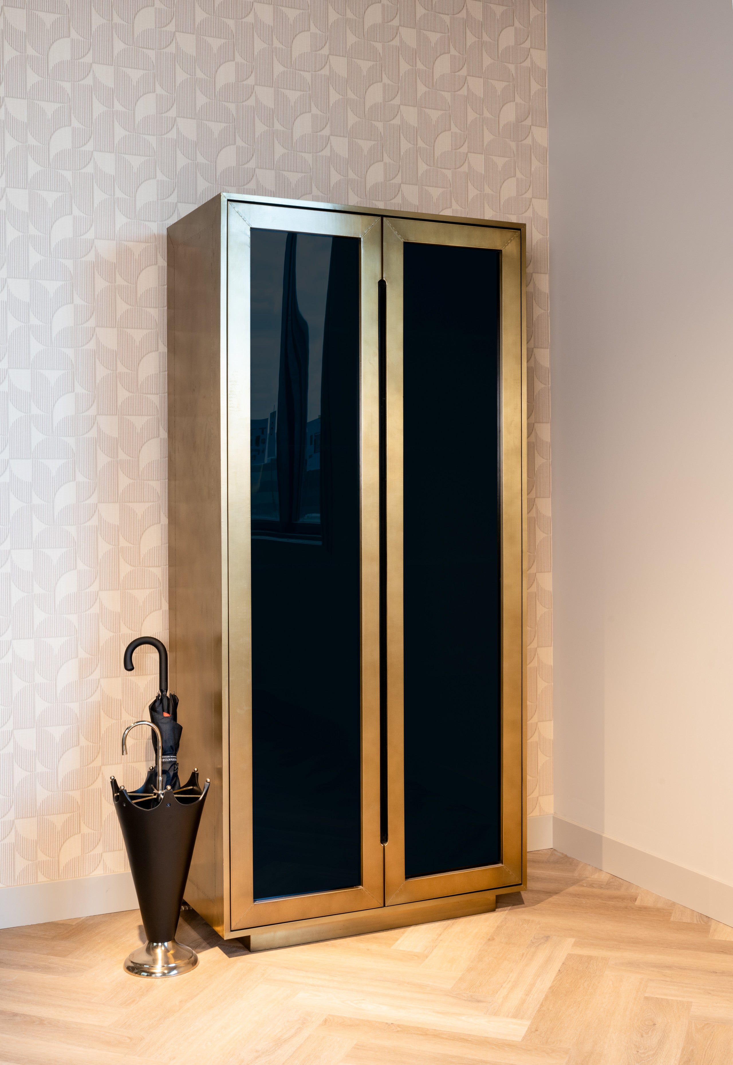 Decorative object Jytte black/gold