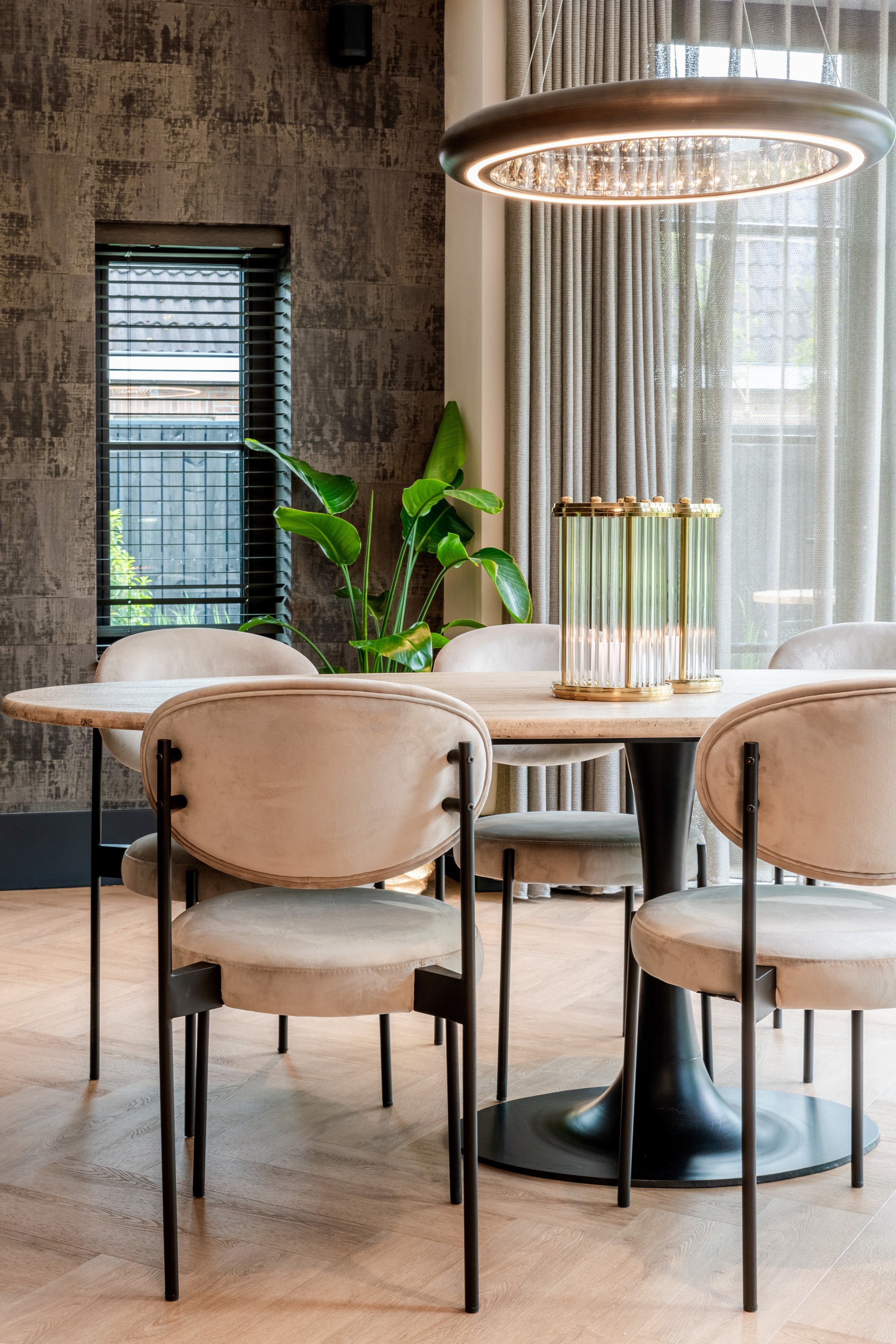 Dining table Hampton black oval 230