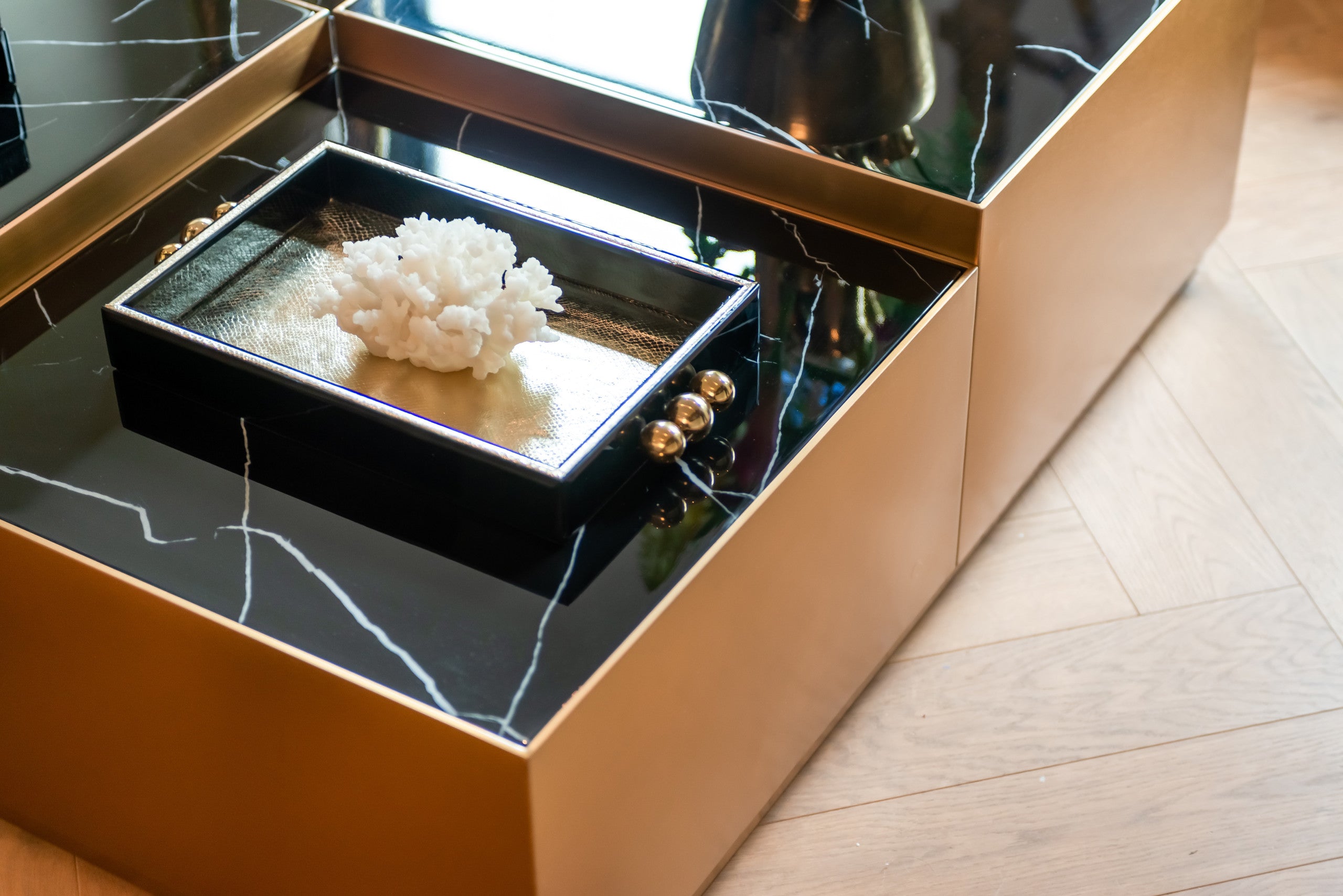 Tray Liv black/gold