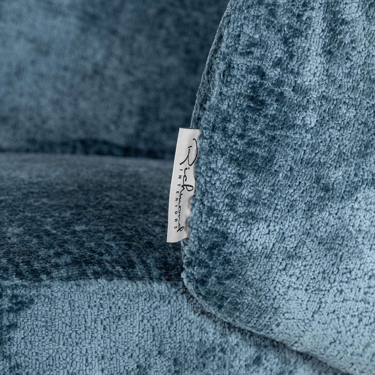 Chair Amphara blue chenille fire retardant (Bergen 601 blue chenille)