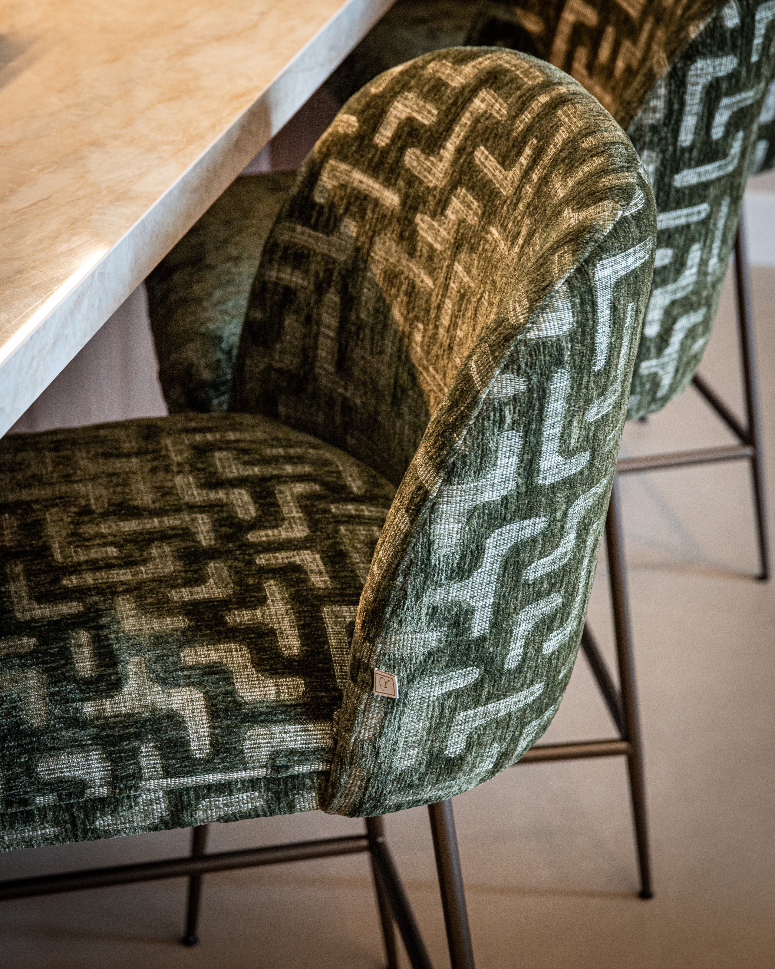 Counter stool Pullitzer moss labyrinth