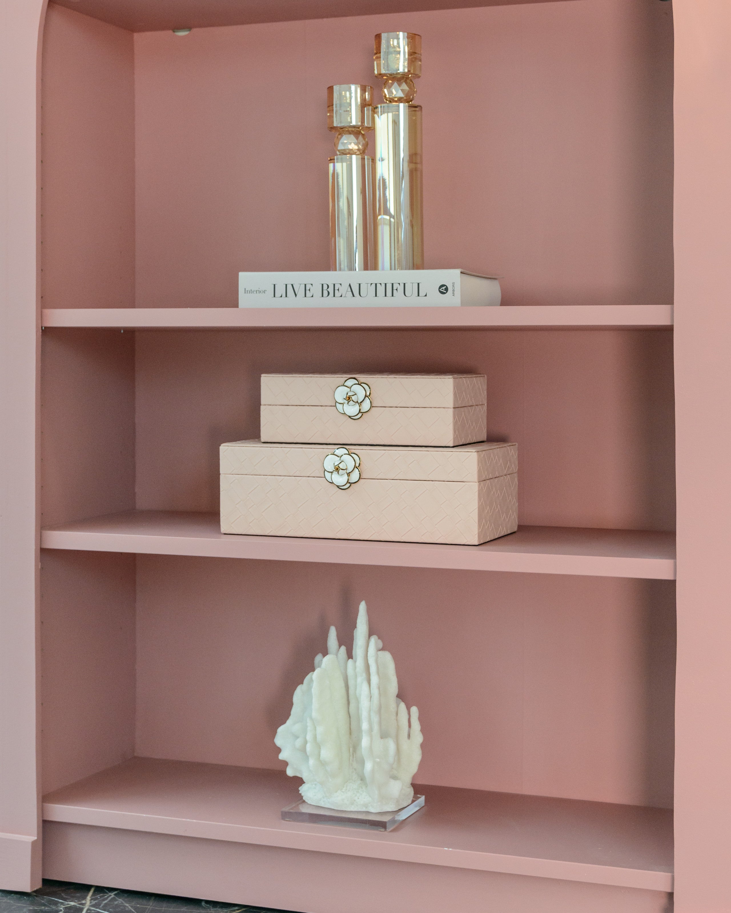 Decorative object Lilly white