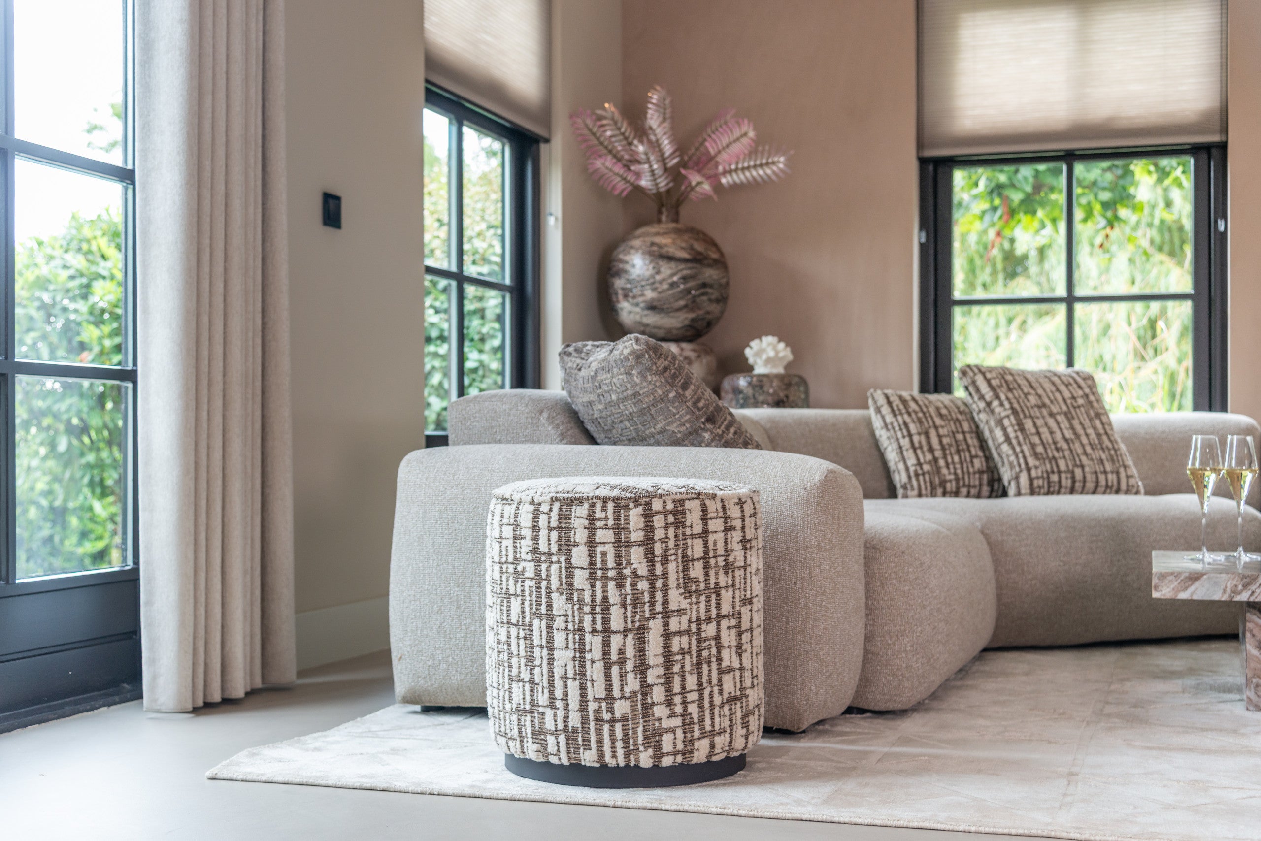 Pouffe & Footstool Lexie beige chevron  45Ø