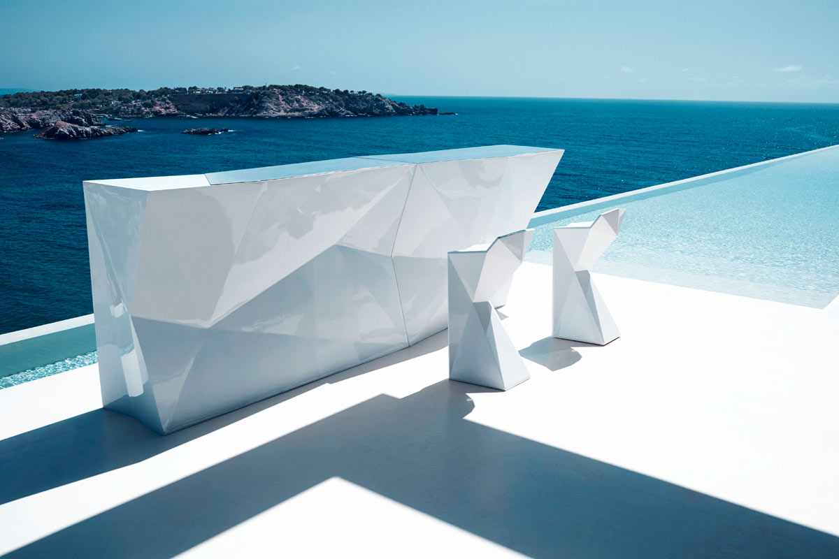 Faz Bar + Ice Bucket